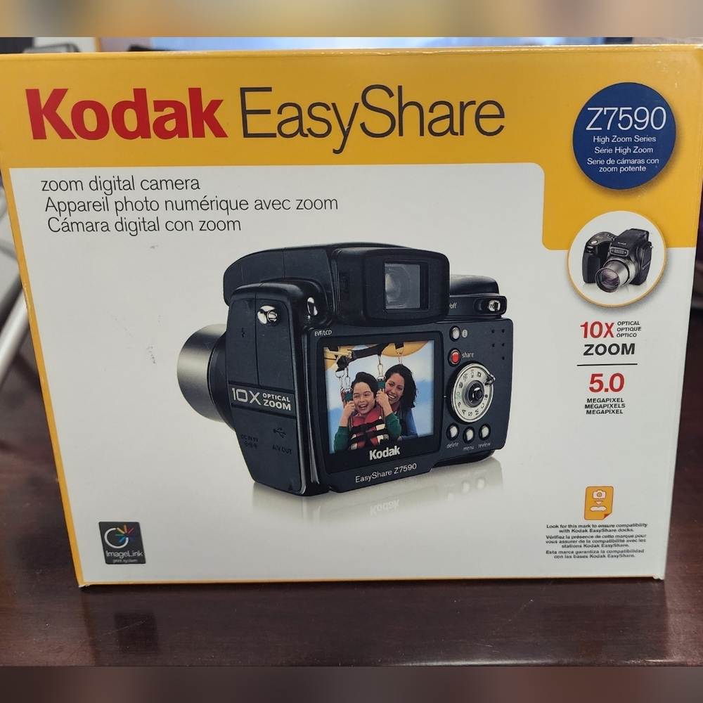 Kodak EasyShare Z7590 Black Digital Camera - 10X Zoom, 5.0 MP - Picture 1 of 16